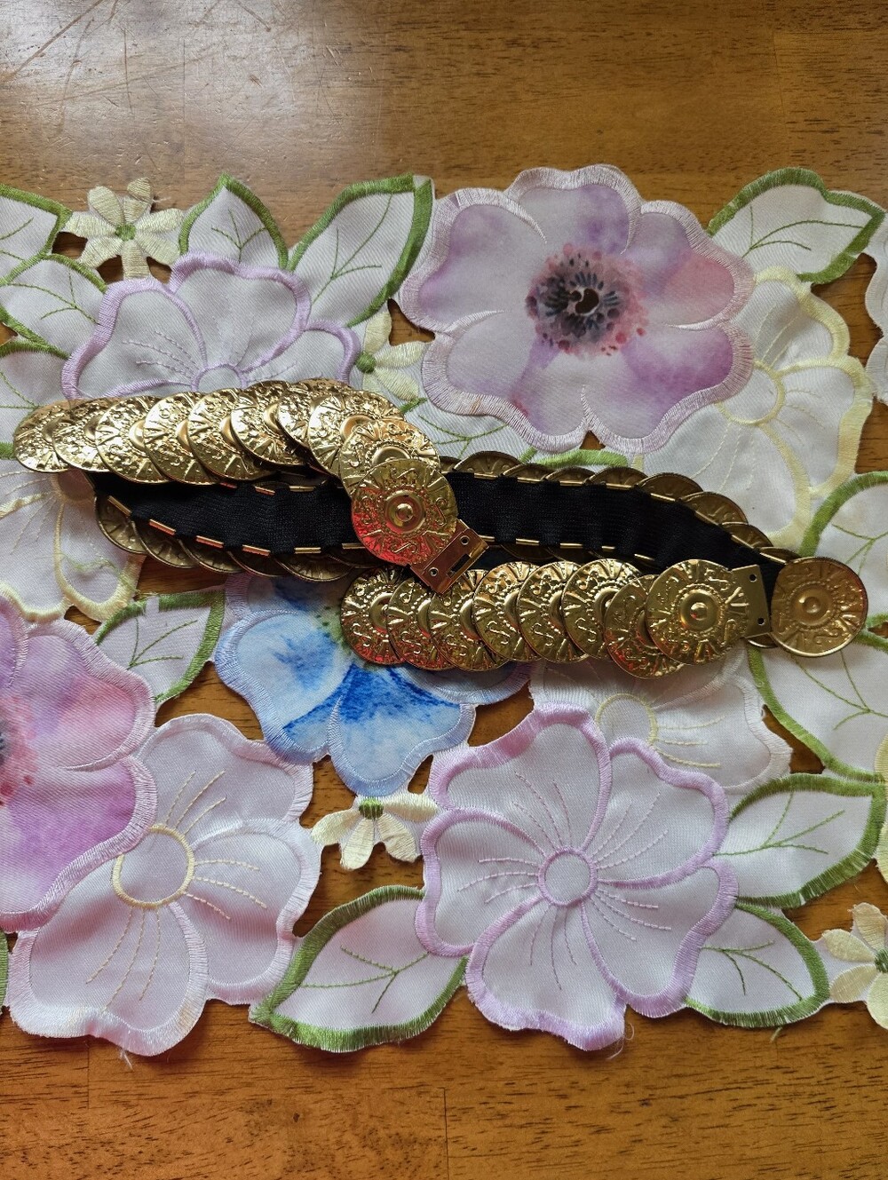 Vintage 90s Y2K Gold Tone Coin Link Elastic Belt
